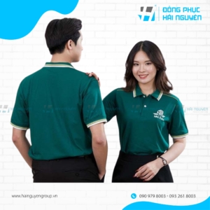 Áo polo đen rất dễ mặc tại địa điểm may mẫu đồng phục công ty đẹp TPHCM